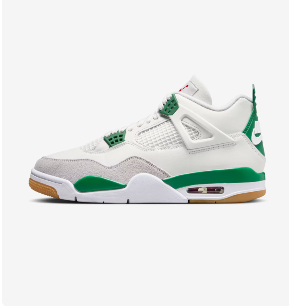 Nike SB x Air Jordan 4 Retro